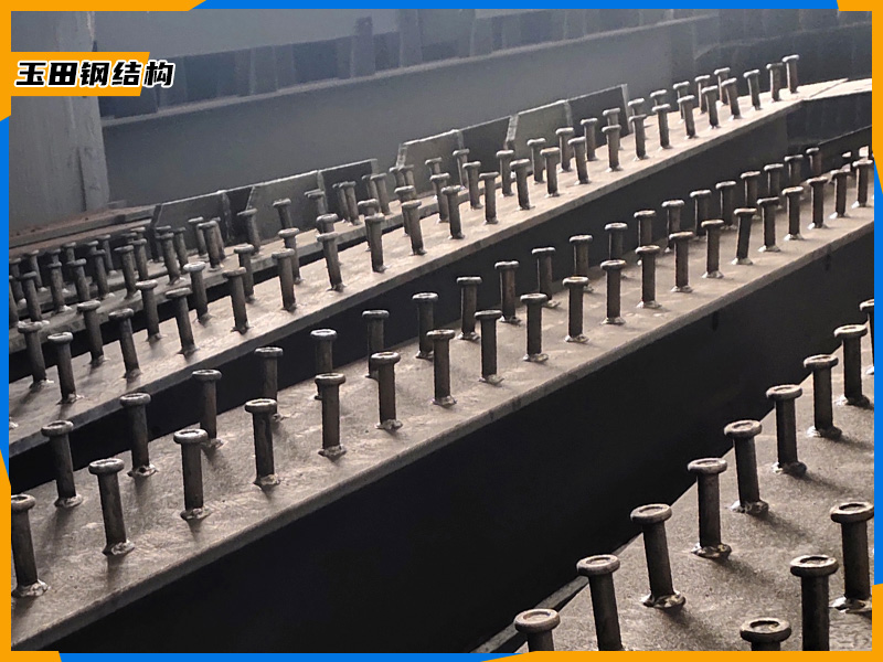 鋼結(jié)構(gòu)